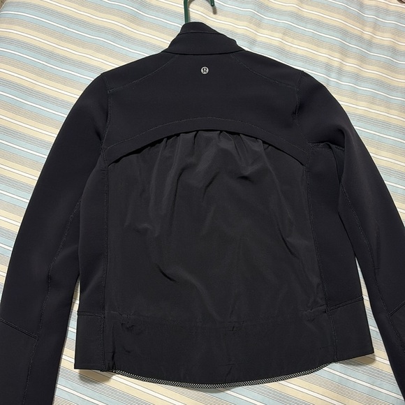 Lululemon jacket - Picture 2 of 5